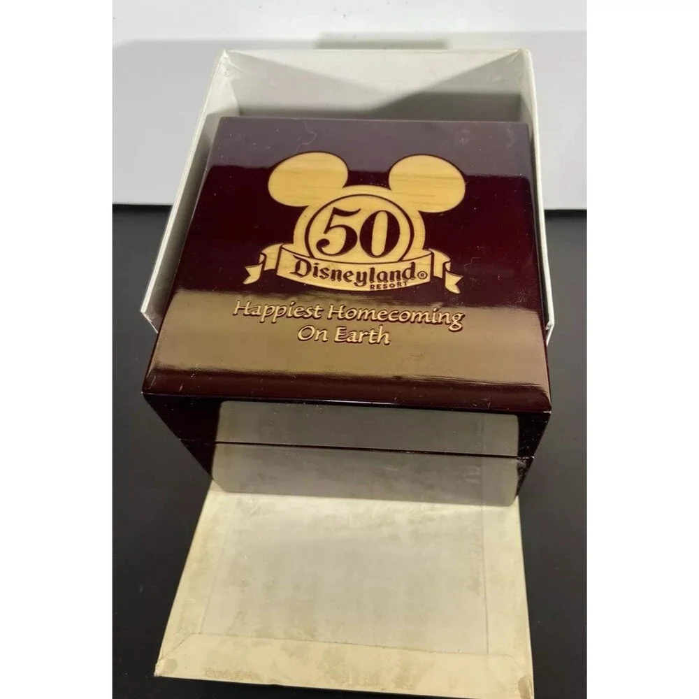 Disneyland 50th Anniversary Men's Mickey Mouse Castle Watch Limited Edition NEW